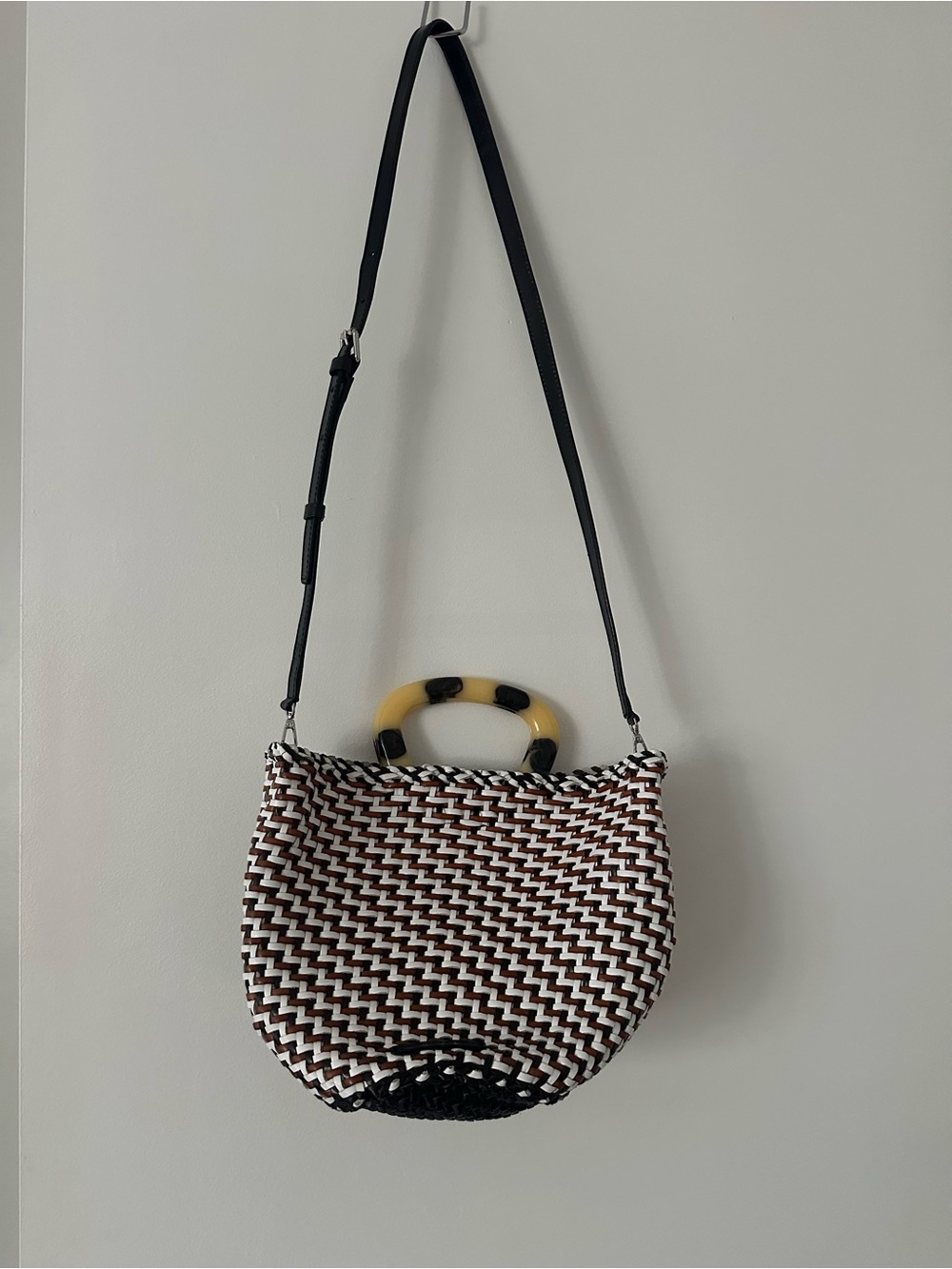 Woven Brown & White Shoulder Bag with Tortoiseshell Handle